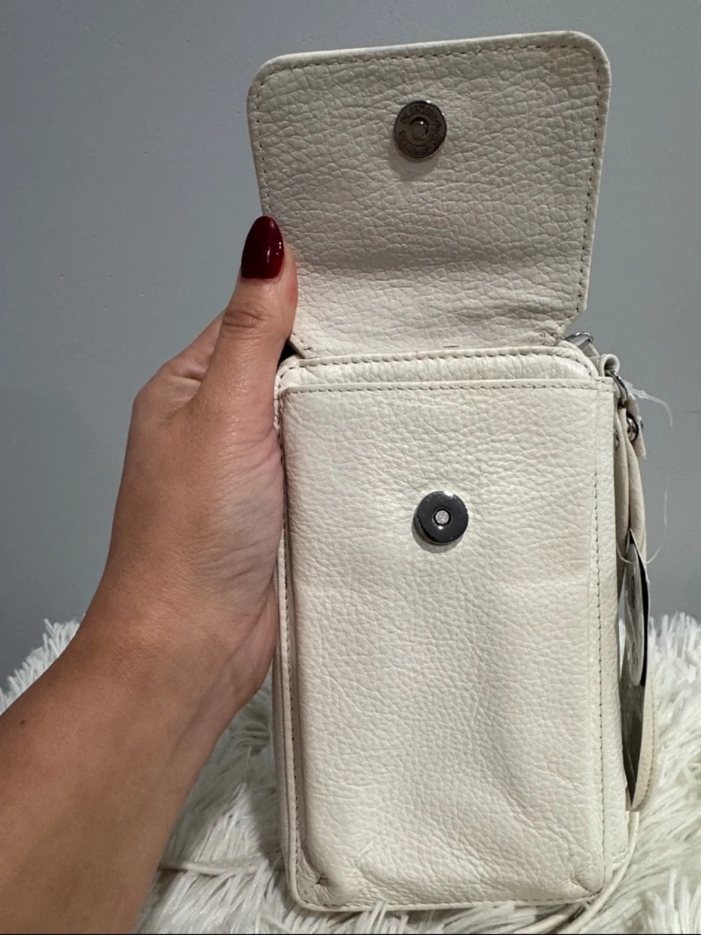 Giani Bernini White Wristlet Phone Crossbody
